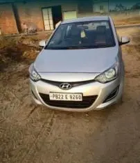 Hyundai i20 Magna 1.2 (O) 2013