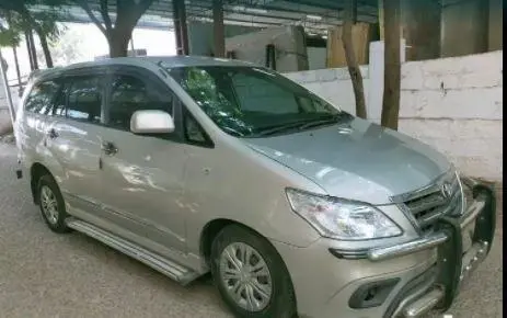 Toyota Innova 2.5 G 8 STR BS IV 2016