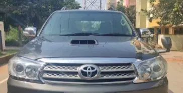 Toyota Fortuner 3.0 4x2 MT 2009