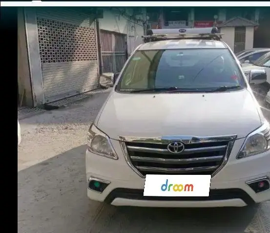 Toyota Innova 2.5 G 7 STR BS IV 2015