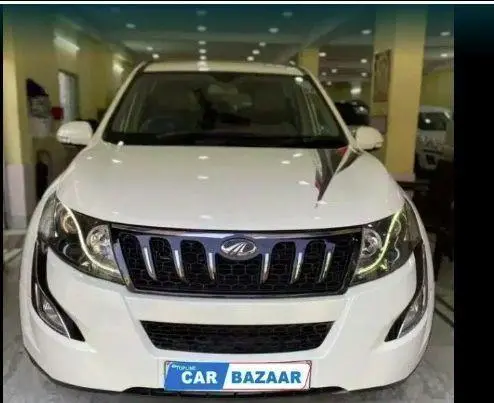 Mahindra XUV500 W8 2016