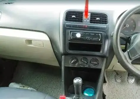 Volkswagen polo Trendline 1.2L (D) 2010