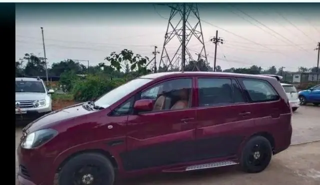 Toyota Innova 2.0 G 2011