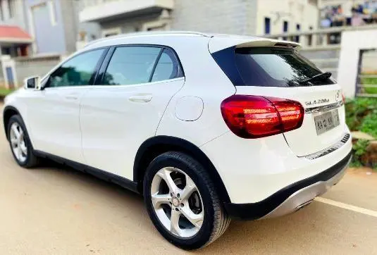 Mercedes-Benz GLA 200 d Sport 2017