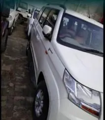 Mahindra TUV300 T8 2016