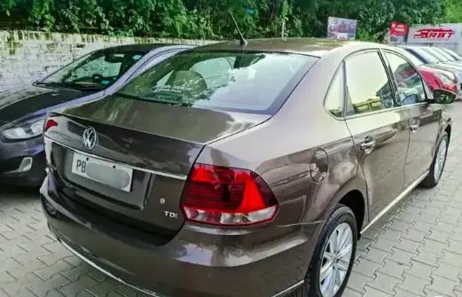 Volkswagen Vento 1.5 TDI Highline Plus 2015