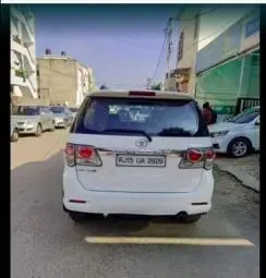 Toyota Fortuner 2.8 4x2 MT 2012