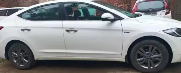 Hyundai Elantra 1.6 SX (O) 2016