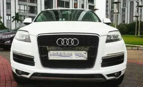 Audi Q7 3.0 TDI quattro Technology Pack 2013
