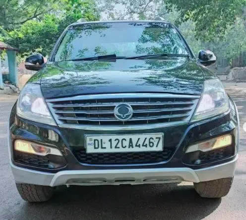 Mahindra Ssangyong Rexton RX7 2013