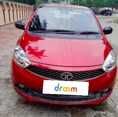 Tata Tiago Revotron XE 2017