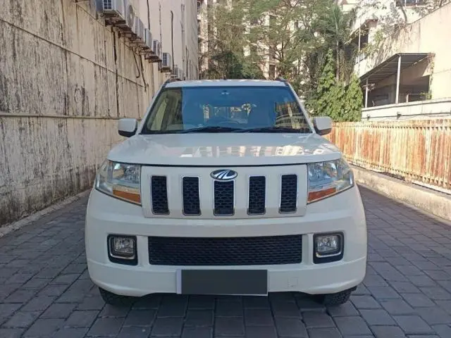 Mahindra TUV300 T8 2015