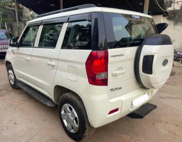 Mahindra TUV300 T6 Plus 2017