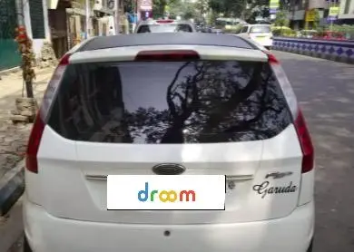 Ford Figo 1.2P TITANIUM MT 2011