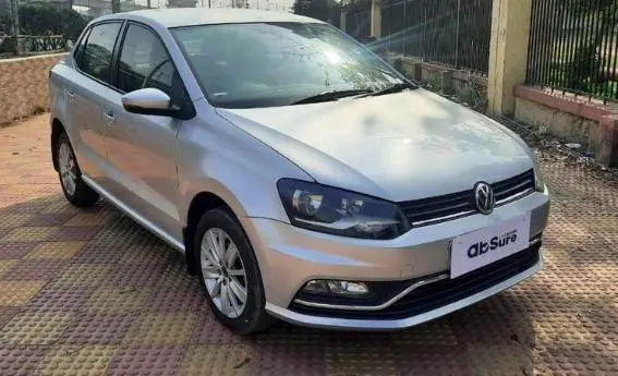 Volkswagen Ameo Highline 1.2L (P) 2016