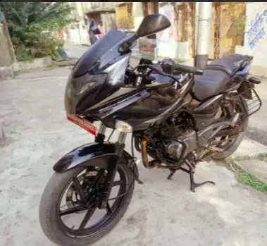 Bajaj Pulsar 220F 2017