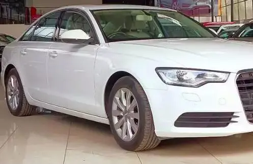 Audi A6 2.0 TDI PREMIUM 2012