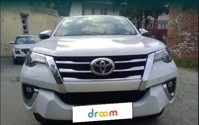 Toyota Fortuner 2.7 4x2 MT 2017