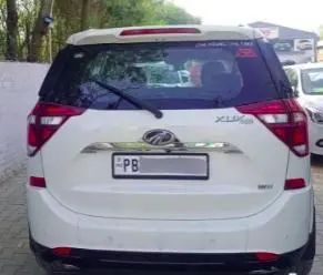 Mahindra XUV500 W11 (O) 2020