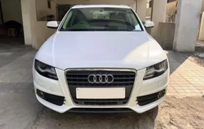 Audi A4 2.0 TDI premium 2011