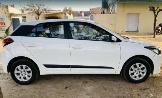 Hyundai Elite i20 Sportz 1.4 CRDi 2015