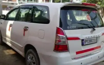 Toyota Innova 2.5 EV PS 8 STR 2014