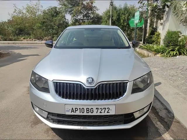 Skoda Octavia 2.0 TDI CR AMBITION AT 2013