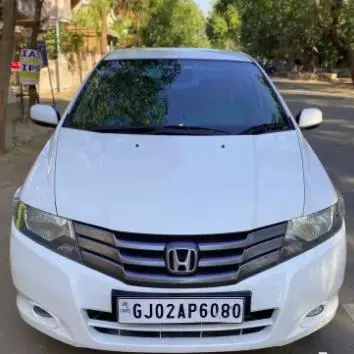 Honda City S i-VTEC 2010