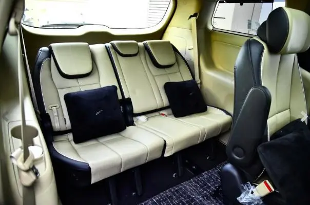 Kia Carnival Limousine 7 STR 2020