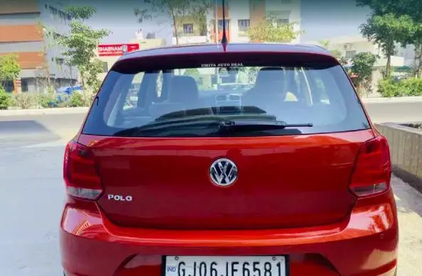 Volkswagen Polo Highline 1.2L (P) 2015
