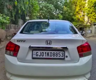 Honda City 1.5 E MT i-VTEC 2010