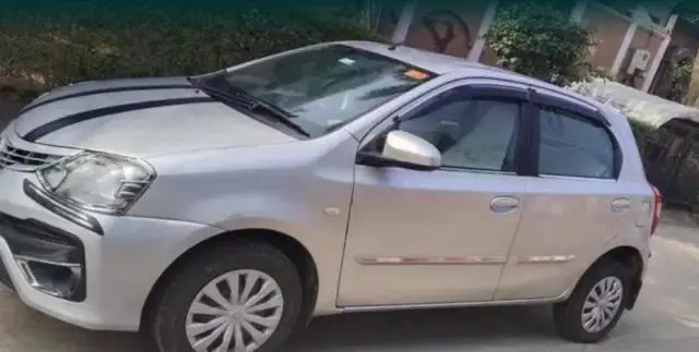 Toyota Etios Liva V 2012