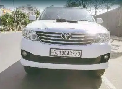 Toyota Fortuner 3.0 4x2 MT 2012