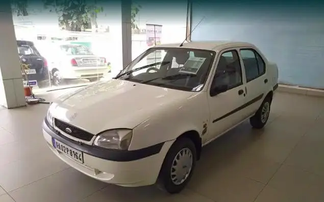 Ford Ikon 1.3 Flair 2002