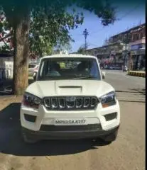 Mahindra Scorpio S6 Plus Intelli-Hybrid 2017