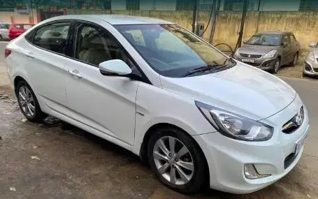 Hyundai Verna FLUIDIC 1.6 CRDI SX 2012