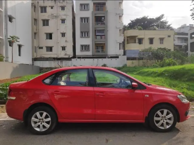 Volkswagen Vento Highline Petrol 2010