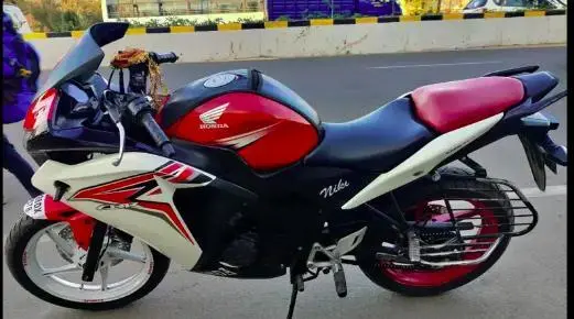 Honda CBR 150R 150cc 2014