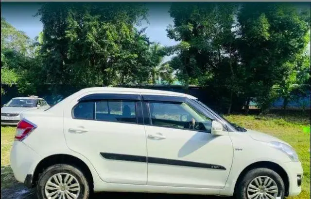Maruti Suzuki Swift DZire VXi 2012