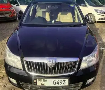 Skoda Laura ELEGANCE 2.0 TDI CR MT 2010