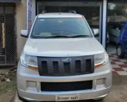 Mahindra TUV300 T4 Plus 2016