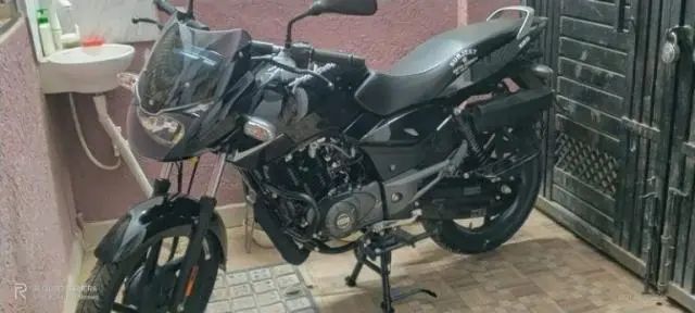 Bajaj Pulsar 125cc Drum BS6 2021