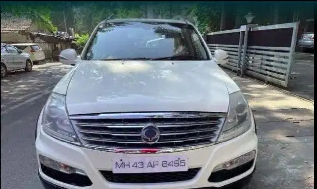 Mahindra Ssangyong Rexton RX7 2012
