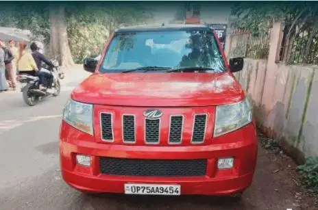 Mahindra TUV300 T8 2017