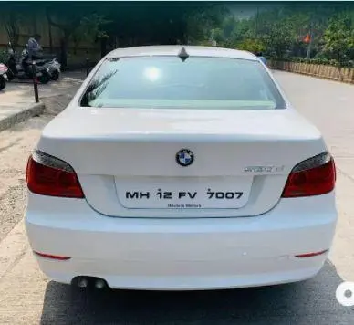 BMW 5 Series 520d 2010