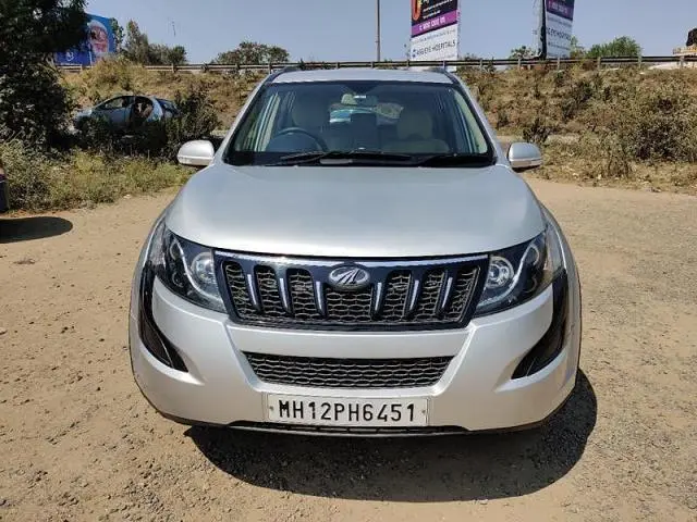Mahindra XUV500 W6 AT 2017