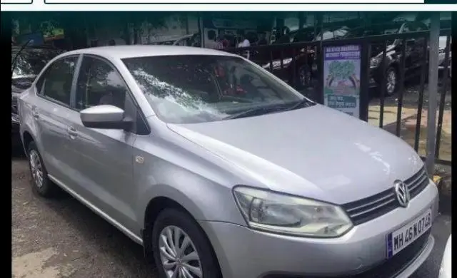Volkswagen Vento comfortline 1.6 Petrol 2011