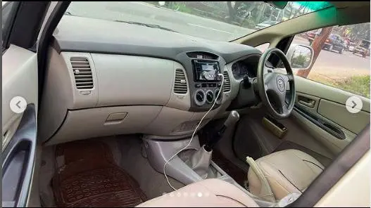 Toyota Innova 2.5 G 7 STR BS III 2011