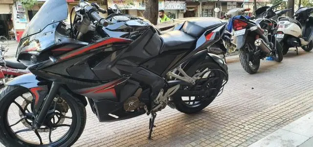 Bajaj Pulsar RS200 2016