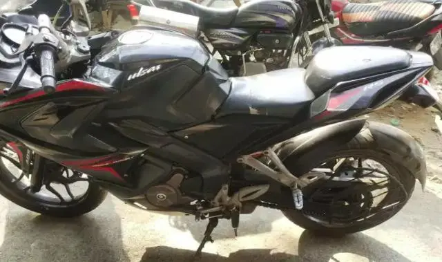 Bajaj Pulsar RS200 ABS 2016